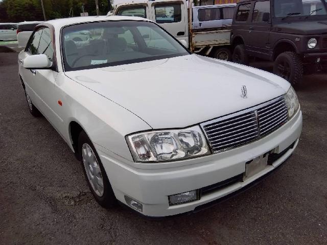 2001 Nissan Cedric – thumbnail 4