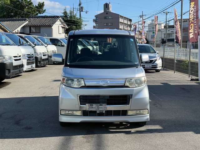 2010 Daihatsu Tanto – thumbnail 2