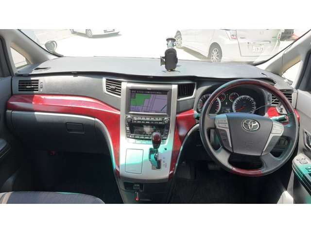2009 Toyota Vellfire – thumbnail 4