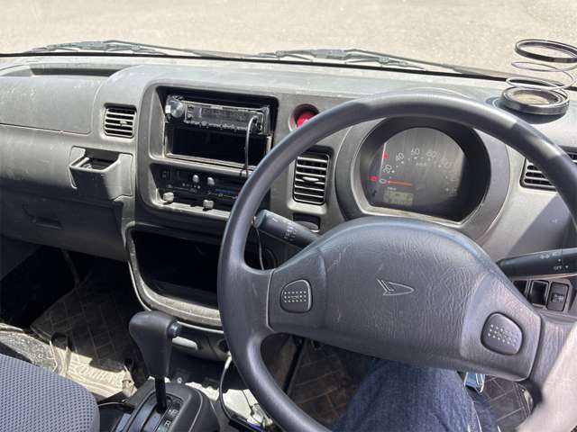2011 Daihatsu Hijet Truck – thumbnail 2