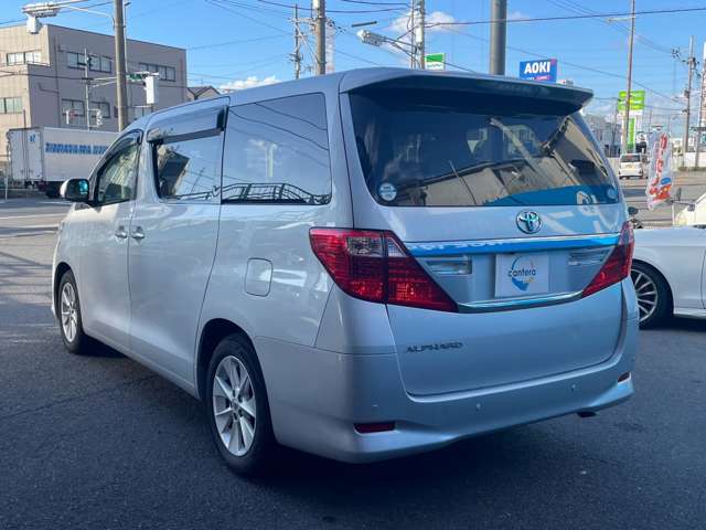 2011 Toyota Alphard – thumbnail 3