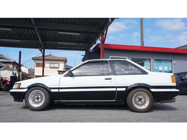 1983 Toyota Corolla Levin – thumbnail 2