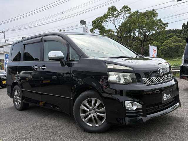2011 Toyota Voxy – thumbnail 3