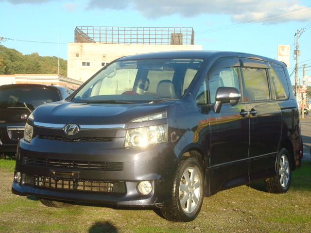2007 Toyota Voxy