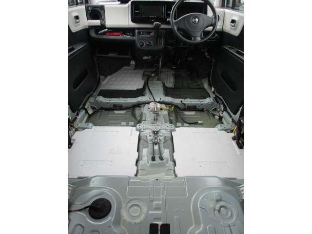 2011 Nissan Moco – thumbnail 2