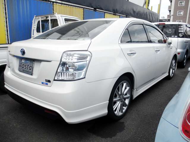 2011 Toyota SAI – thumbnail 2