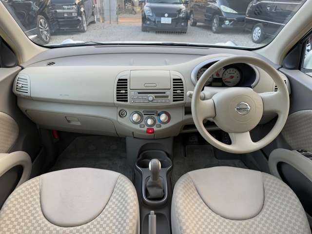 2010 Nissan March – thumbnail 4