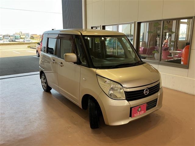 2011 Nissan Roox – thumbnail 2