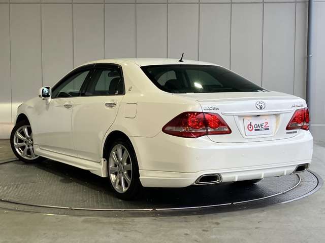 2009 Toyota Crown Athlete – thumbnail 3