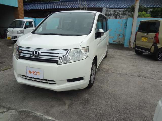 2010 Honda Stepwgn – thumbnail 2