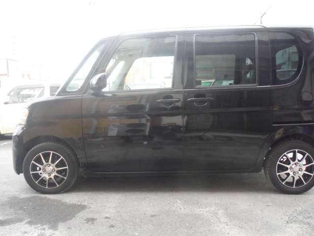 2011 Daihatsu Tanto – thumbnail 3