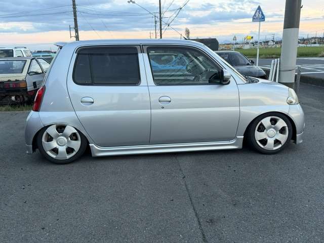 2009 Daihatsu Esse – thumbnail 3