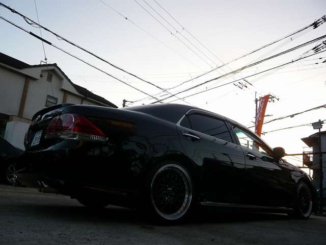 2011 Toyota Crown Athlete – thumbnail 3