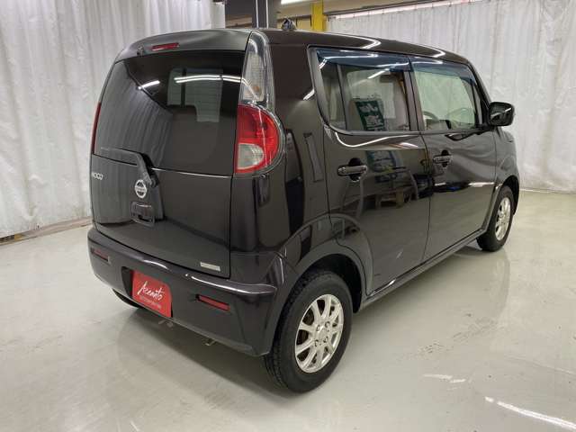 2011 Nissan Moco – thumbnail 2