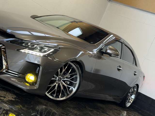 2009 Toyota Mark X – thumbnail 4