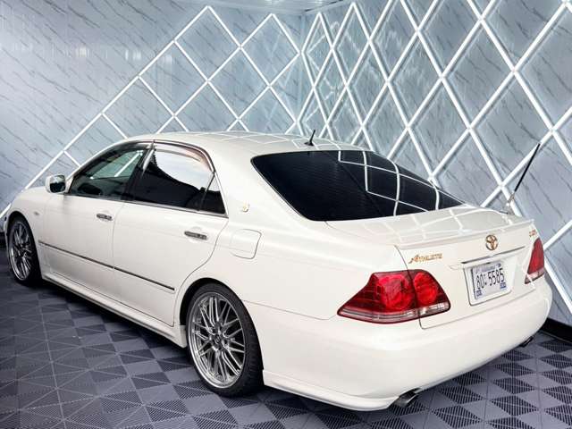 2006 Toyota Crown Athlete – thumbnail 3