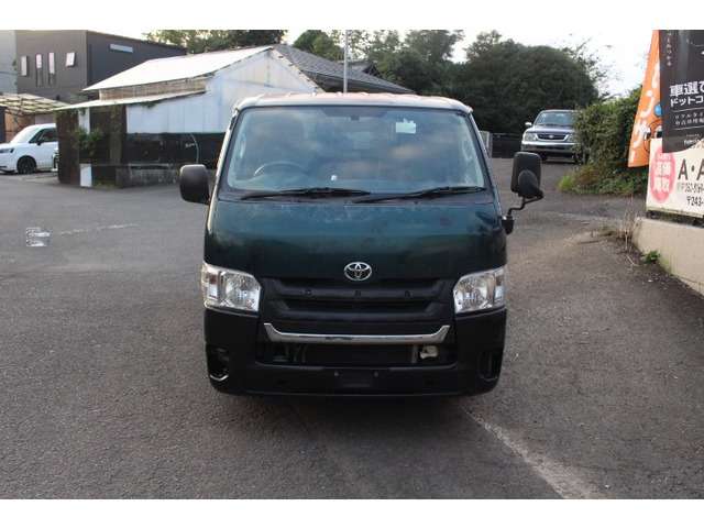 2007 Toyota Hiace – thumbnail 2