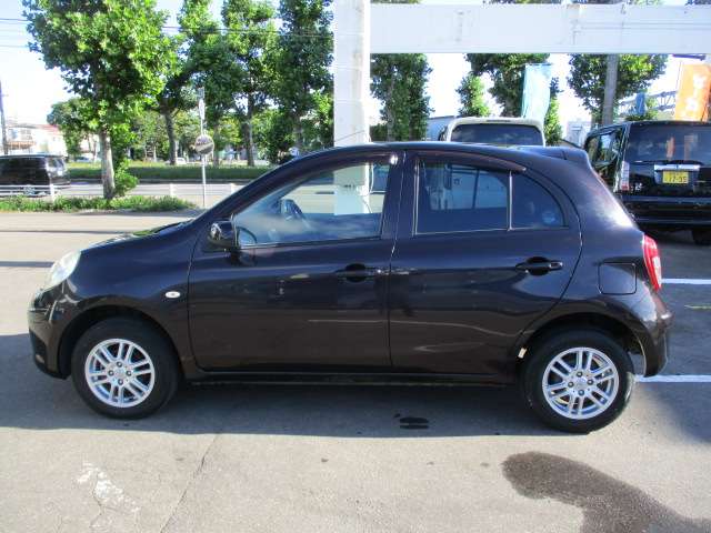 2011 Nissan March – thumbnail 3