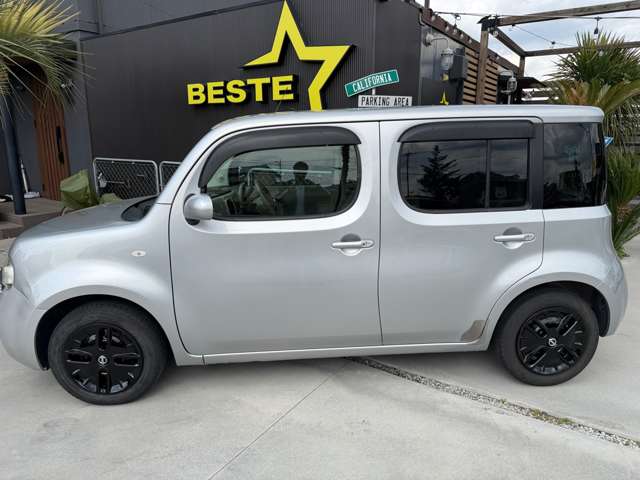 2011 Nissan Cube – thumbnail 4