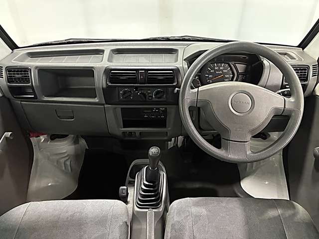 2004 Nissan Clipper Truck – thumbnail 3