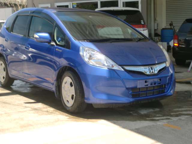 2011 Honda Fit Hybrid – thumbnail 2