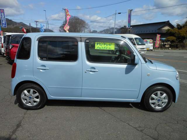 2010 Daihatsu Mira Cocoa – thumbnail 4