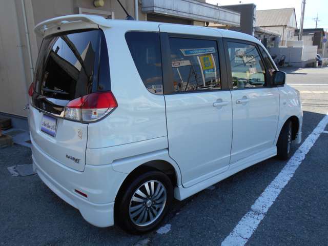 2011 Suzuki Solio – thumbnail 4