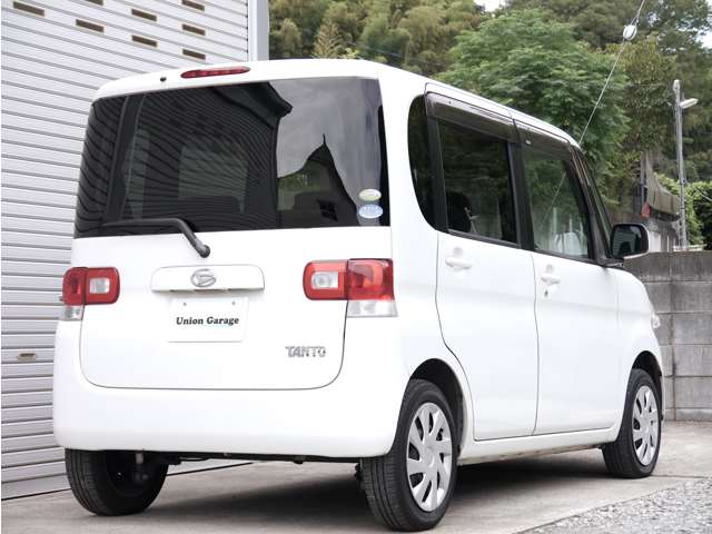 2011 Daihatsu Tanto – thumbnail 2