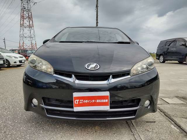 2010 Toyota Wish – thumbnail 2