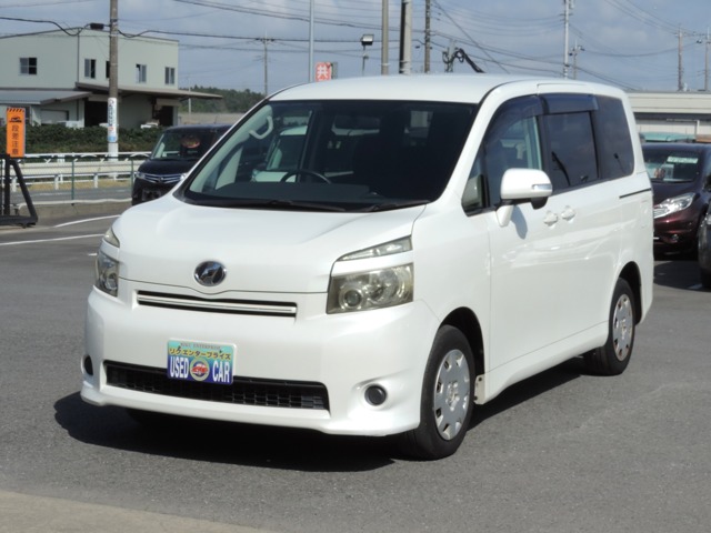 2009 Toyota Voxy