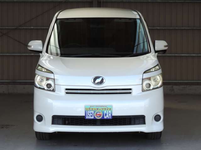 2009 Toyota Voxy – thumbnail 4