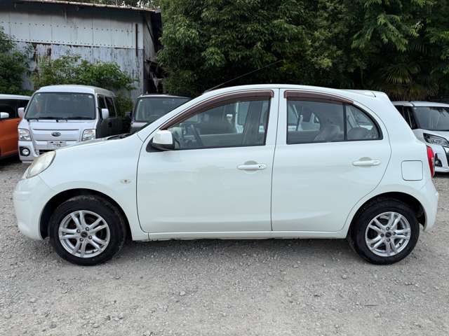 2010 Nissan March – thumbnail 4