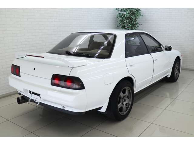 1989 Nissan Skyline – thumbnail 3