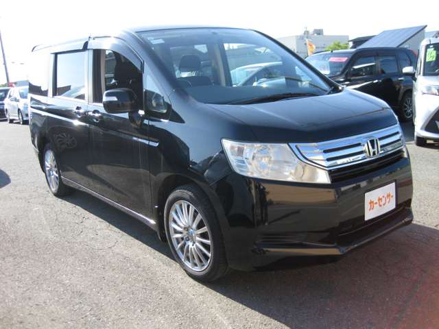 2011 Honda Stepwgn – thumbnail 3