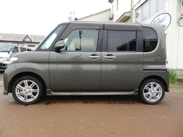 2011 Daihatsu Tanto – thumbnail 4