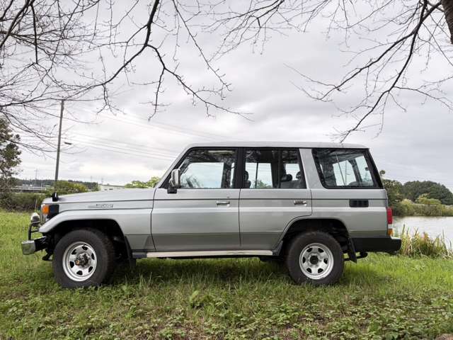 1994 Toyota Land Cruiser 70 – thumbnail 2