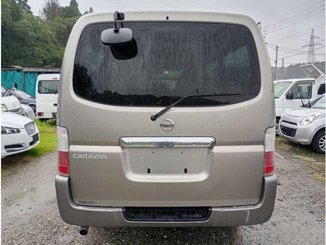 2011 Nissan Caravan – thumbnail 3
