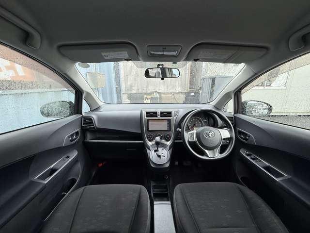 2011 Toyota Ractis – thumbnail 2
