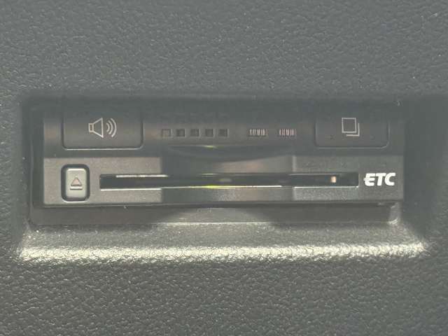 2011 Toyota Ractis – thumbnail 4
