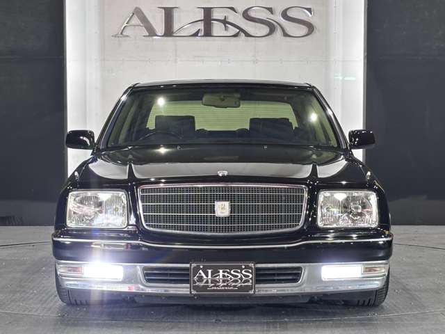 2010 Toyota Century – thumbnail 2