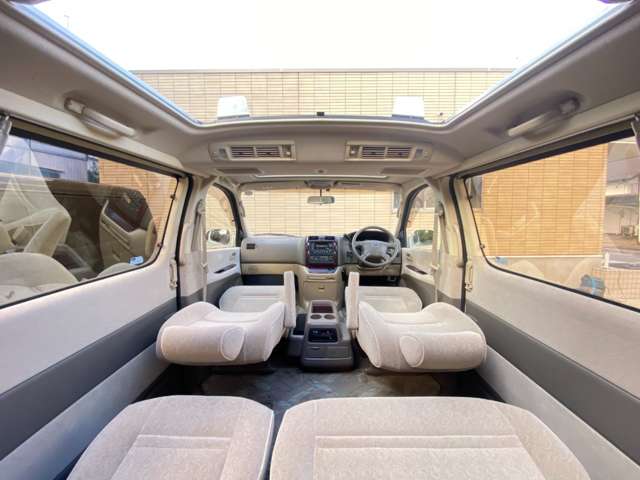 2000 Toyota Grand Hoace – thumbnail 3