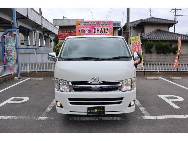 2011 Toyota Regius Ace – thumbnail 2