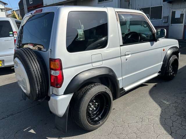 2002 Mitsubishi Pajero Mini – thumbnail 3
