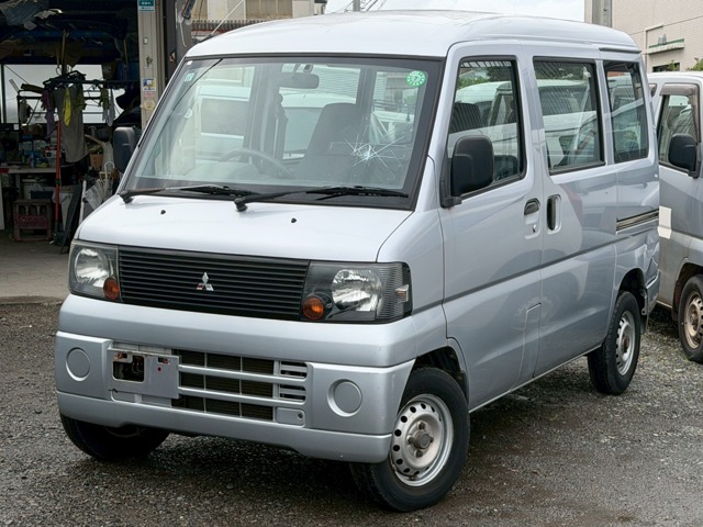 2006 Mitsubishi Minicab Van