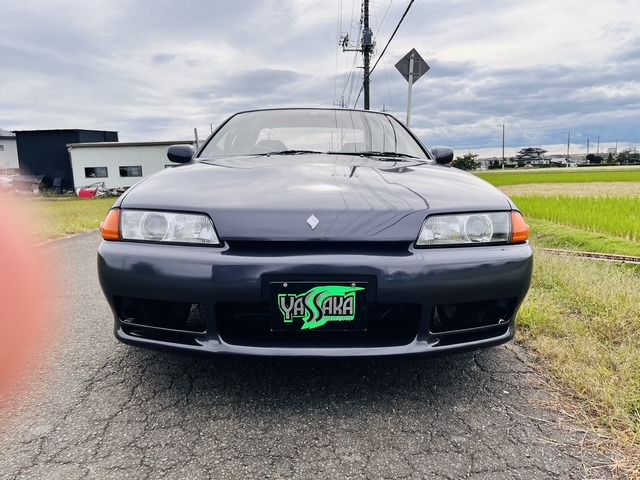 1992 Nissan Skyline Coupe – thumbnail 3