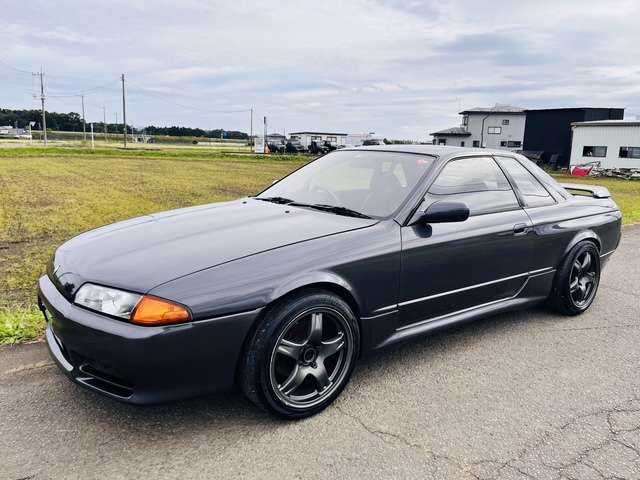 1992 Nissan Skyline Coupe – thumbnail 4