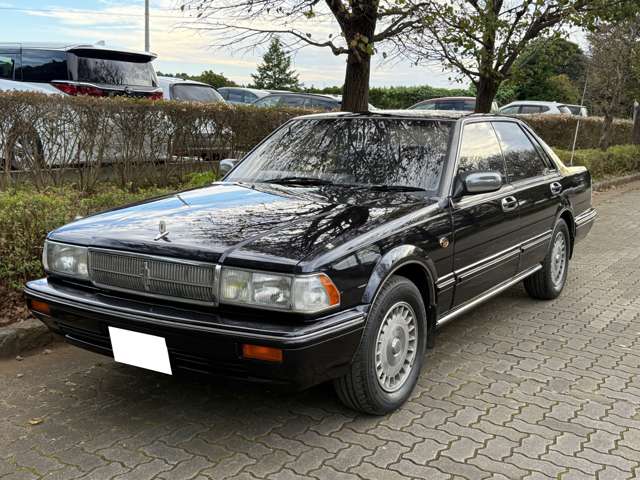 1988 Nissan Cedric – thumbnail 3