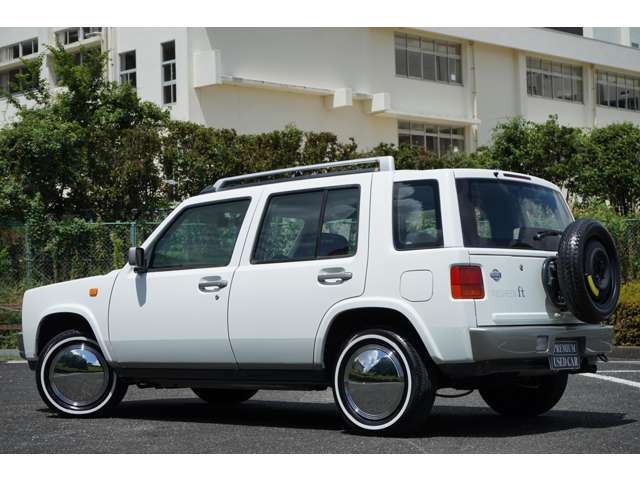 1998 Nissan Rasheen – thumbnail 3