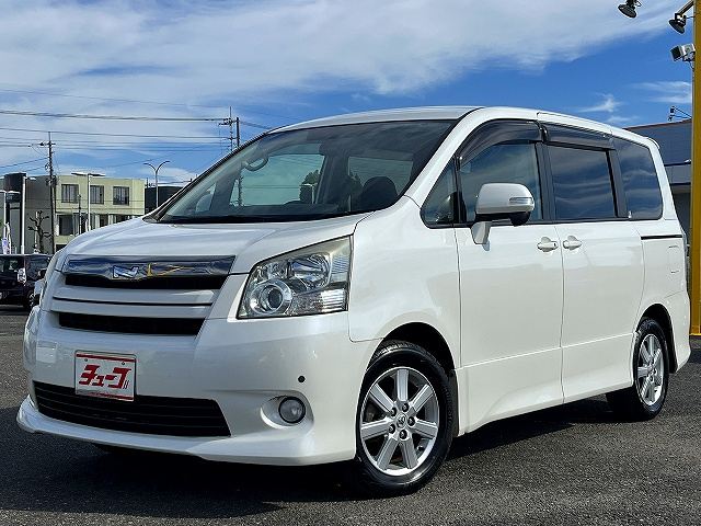 2010 Toyota Noah