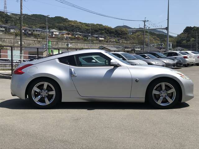 2009 Nissan Fairlady Z – thumbnail 3